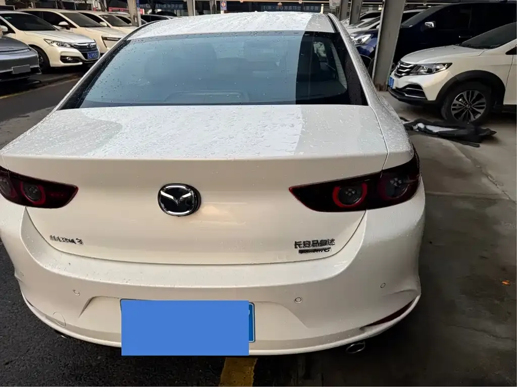 Mazda 3 Axela 2022 из CN, фото 2