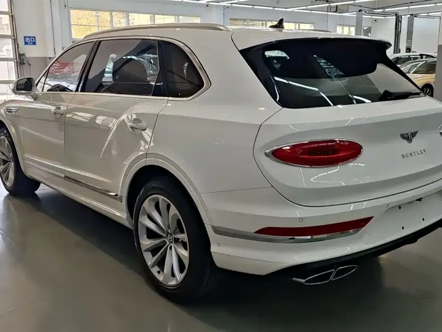 Bentley Bentayga — фото 7