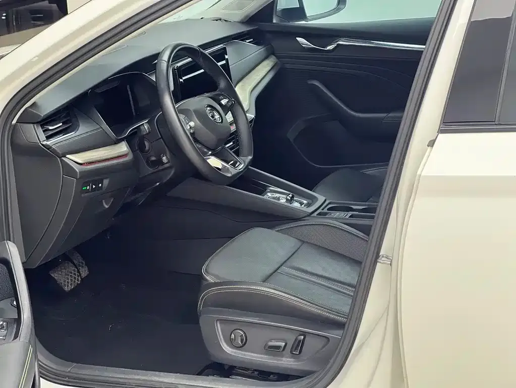 Skoda Octavia — фото 8