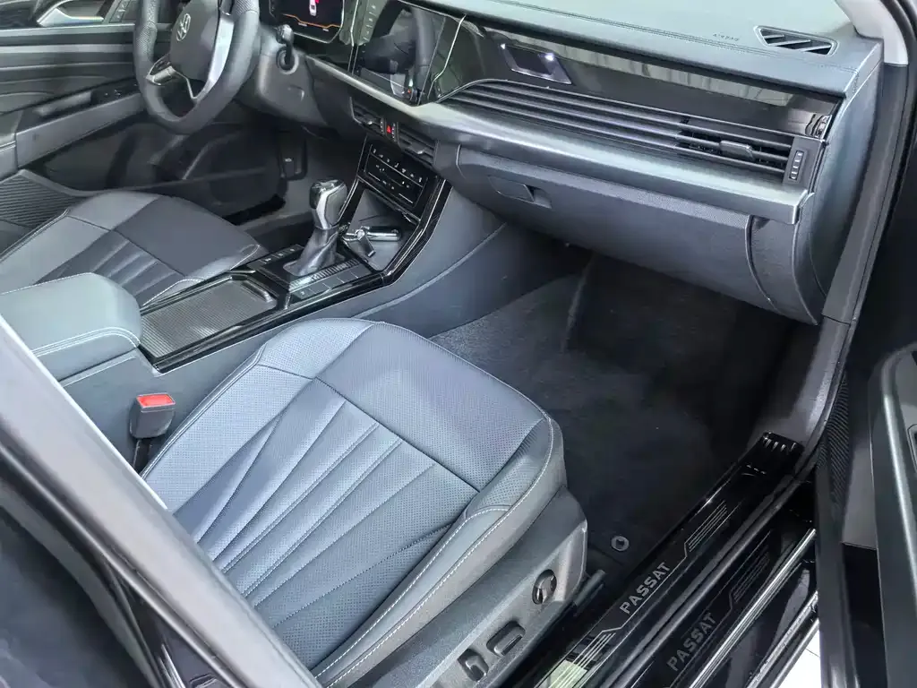 Volkswagen Passat 2024 из CN, фото 10