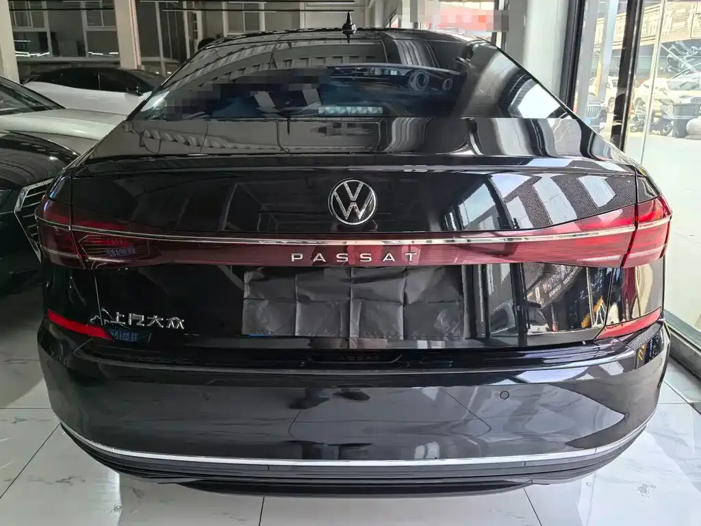 Volkswagen Passat 2024 из CN, фото 2