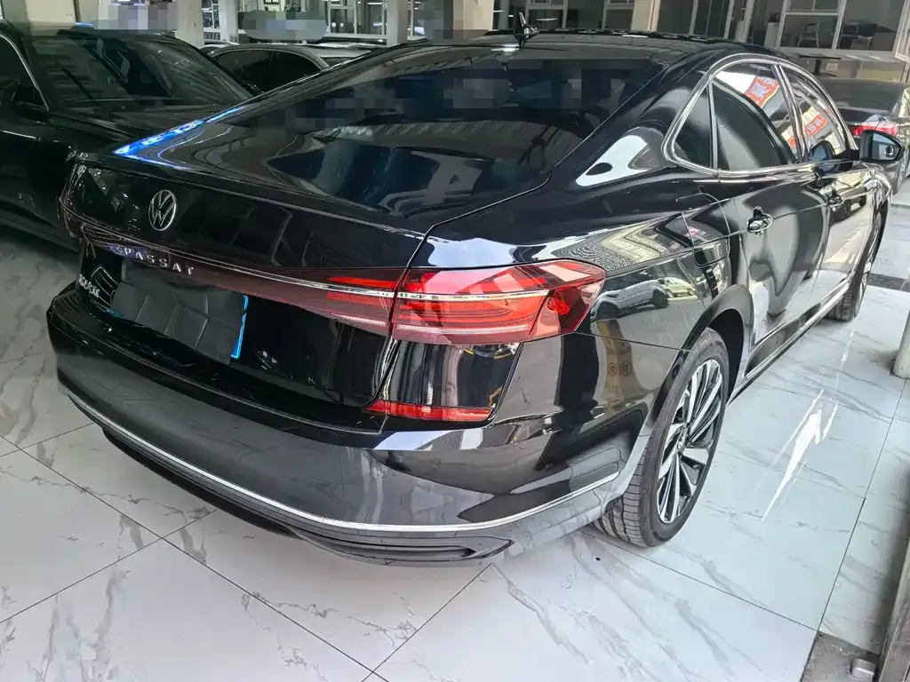Volkswagen Passat 2024 из CN, фото 3