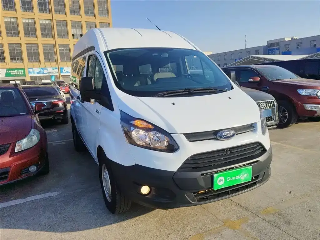 Ford Transit 2023 из CN, фото 4