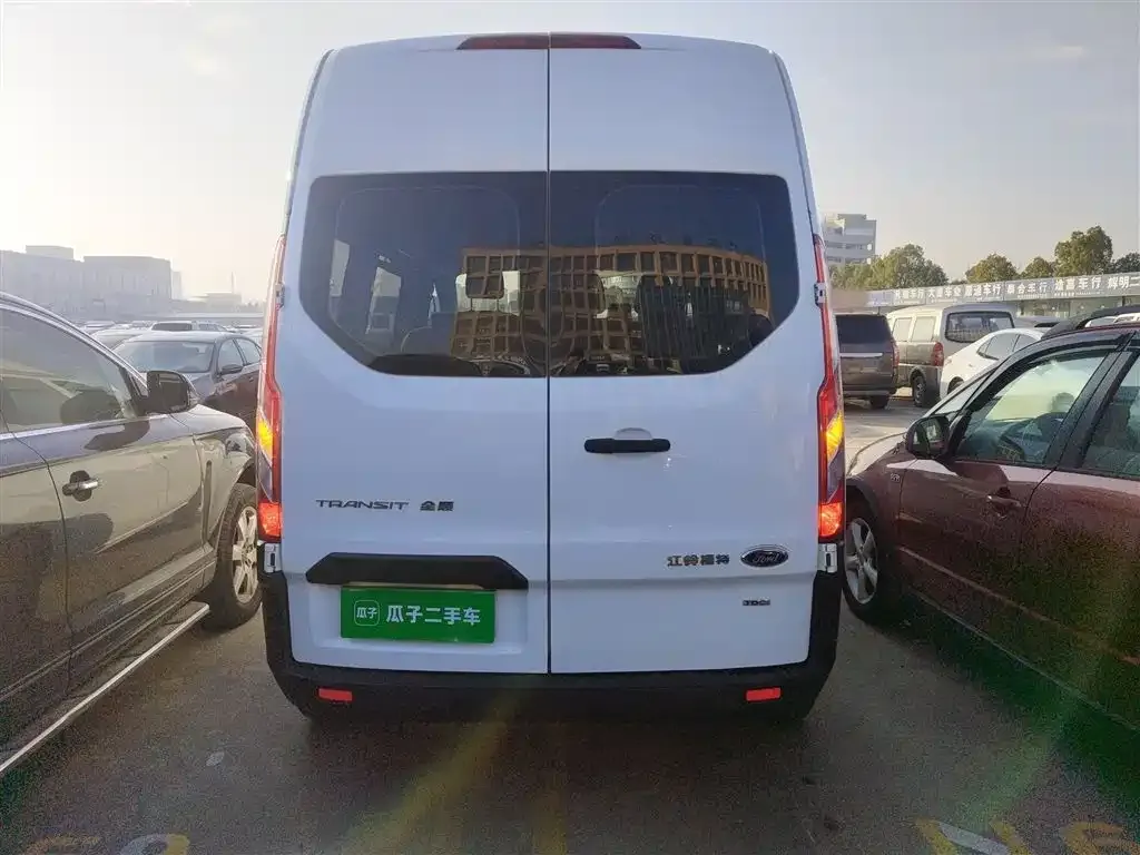 Ford Transit 2023 из CN, фото 7