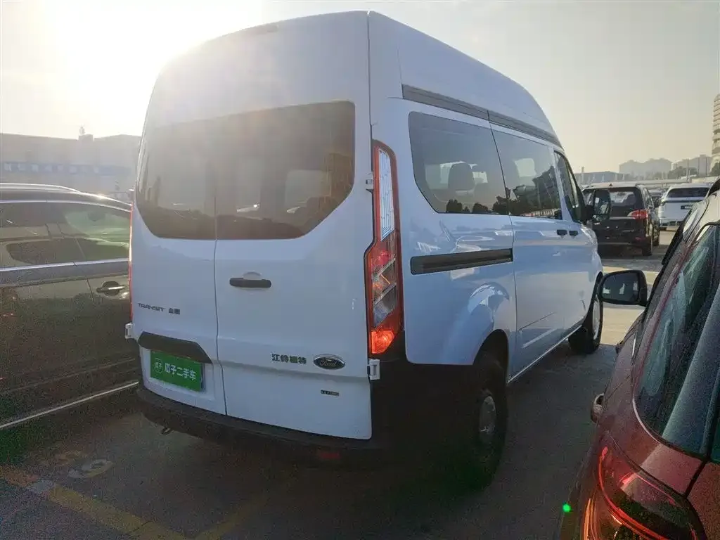 Ford Transit 2023 из CN, фото 9