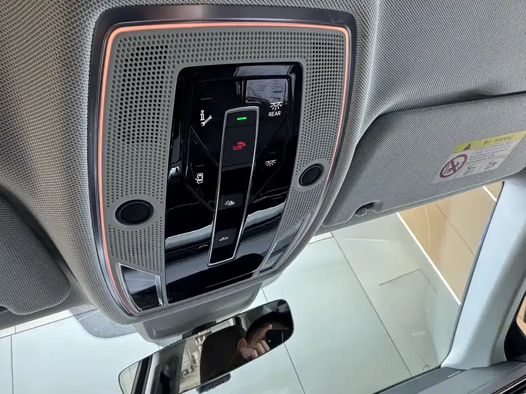 Audi A8 2021 из CN, фото 9