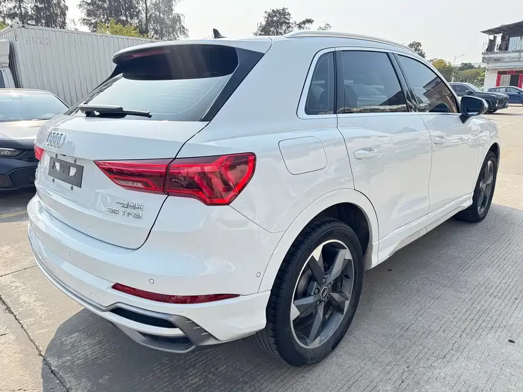 Audi Q3 2021 из CN, фото 4