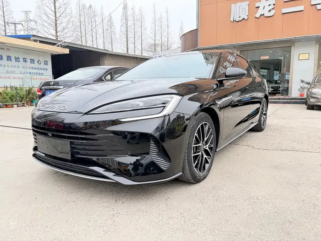 BYD Seal — фото 1