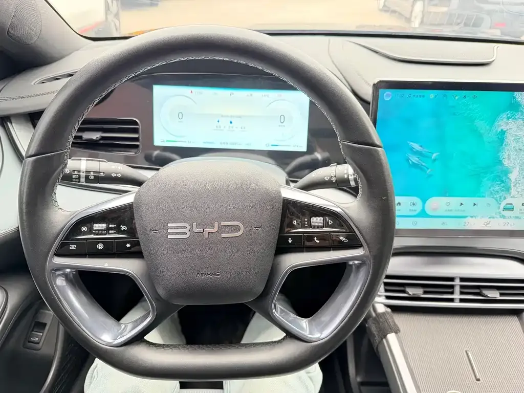 BYD Seal — фото 8