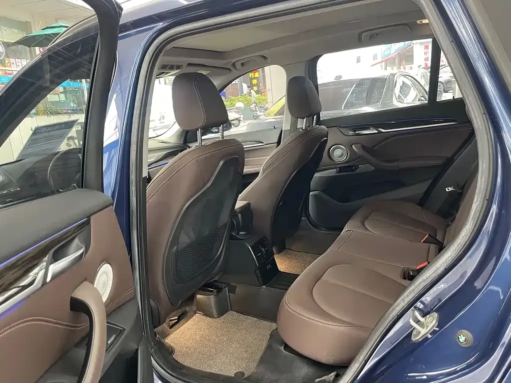 BMW X1 2021 из CN, фото 3