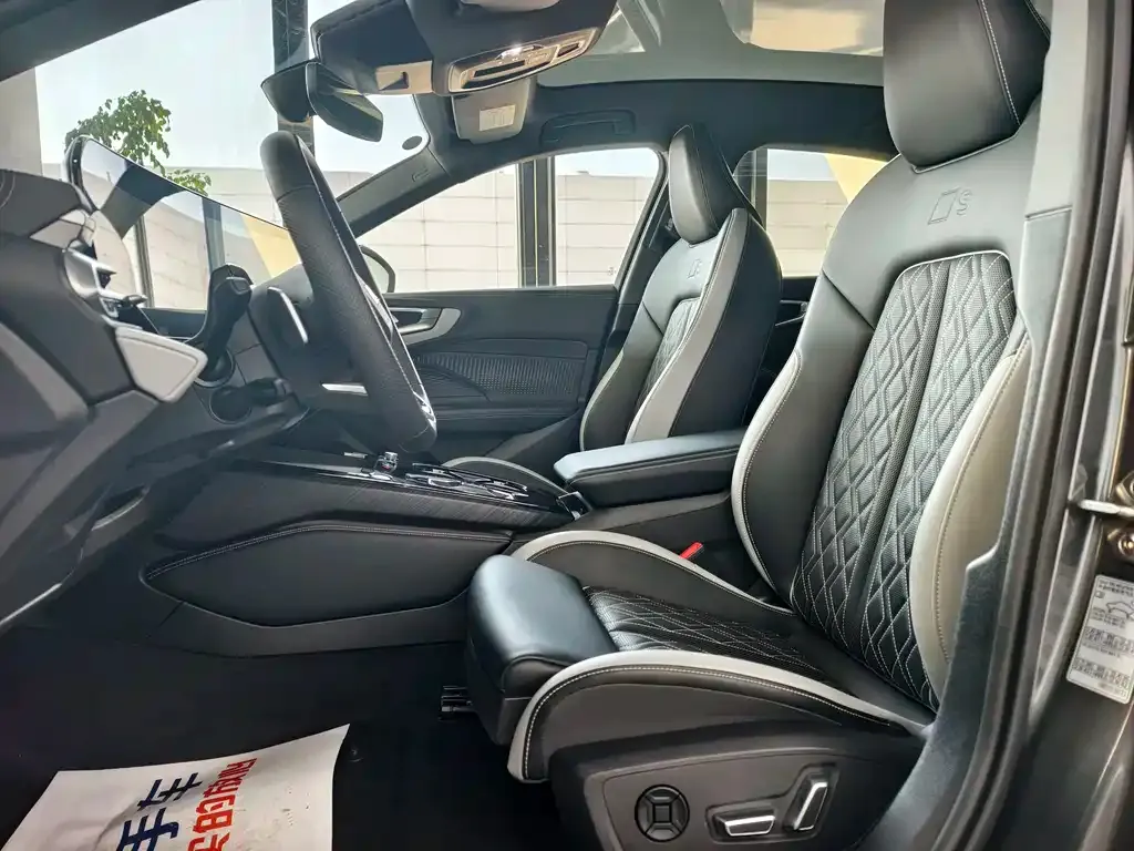 Audi A5L 2025 из CN, фото 4