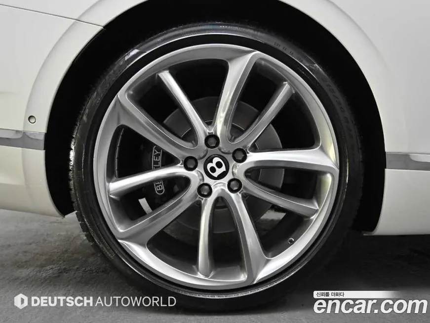 Bentley Continental 2022 из KR, фото 6