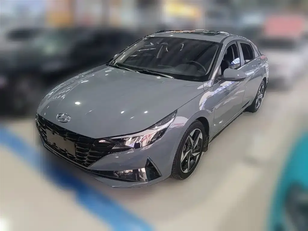 Hyundai Elantra 2023 из CN, фото 1