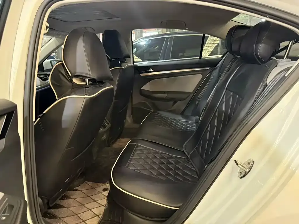 Volkswagen Bora 2024 из CN, фото 6