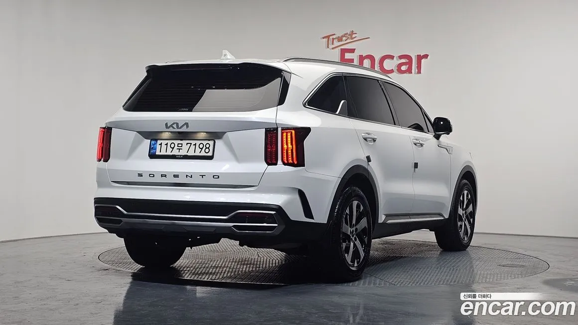 Kia Sorento — фото 9
