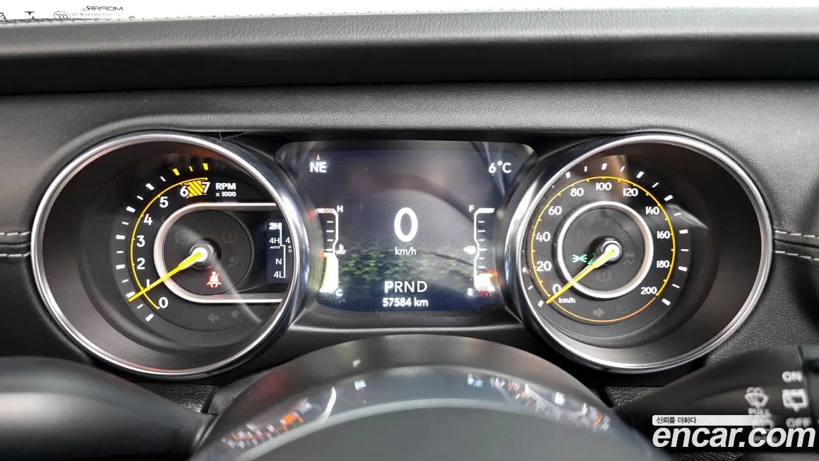 Jeep Wrangler 2022 из KR, фото 9