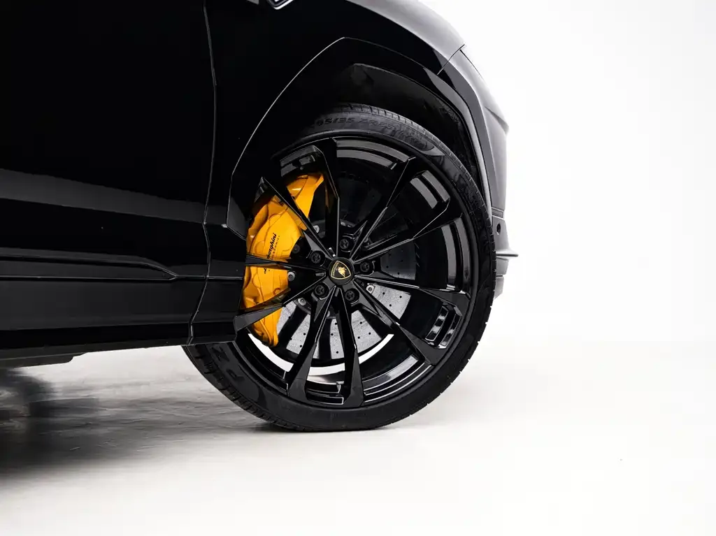 Lamborghini Urus 2024 из CN, фото 2