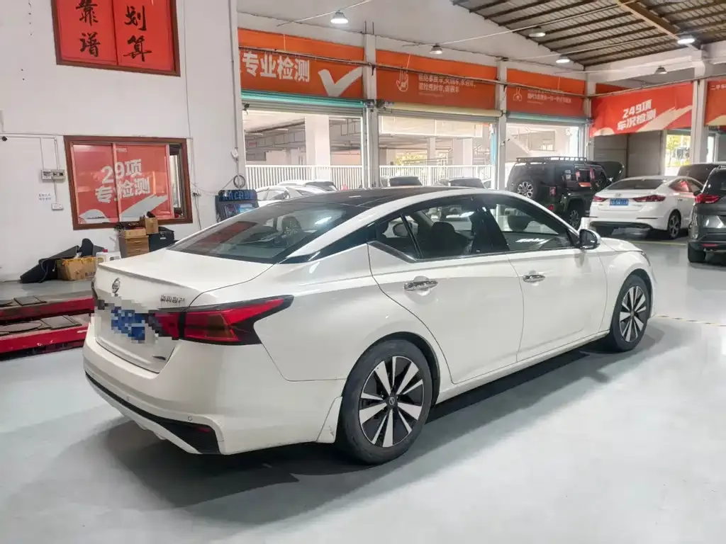 Nissan Teana 2022 из CN, фото 2
