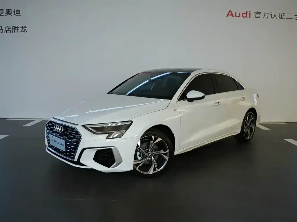 Audi A3 2024 из CN, фото 1