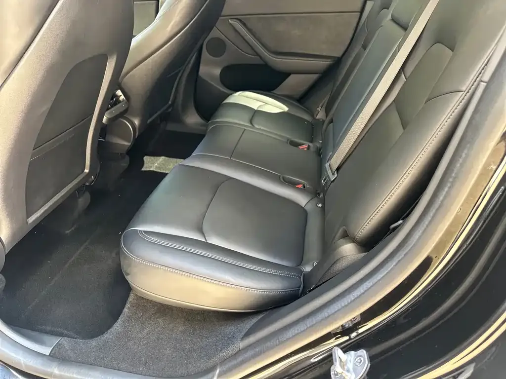 Tesla Model Y 2023 из CN, фото 2