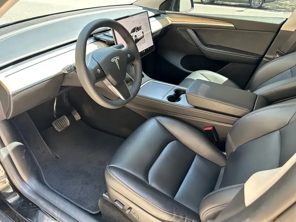 Tesla Model Y 2023 из CN, фото 5