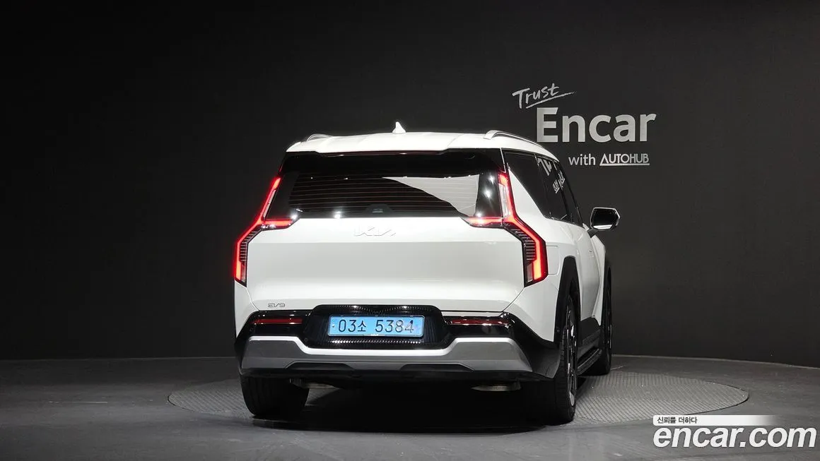 Kia EV9 2024 из KR, фото 2