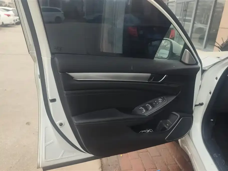 Honda Accord 2021 из CN, фото 2