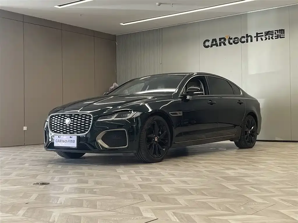 Jaguar XFL — фото 1