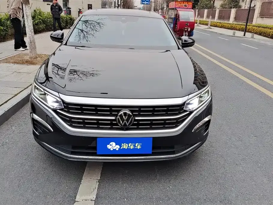 Volkswagen Passat 2023 из CN, фото 7