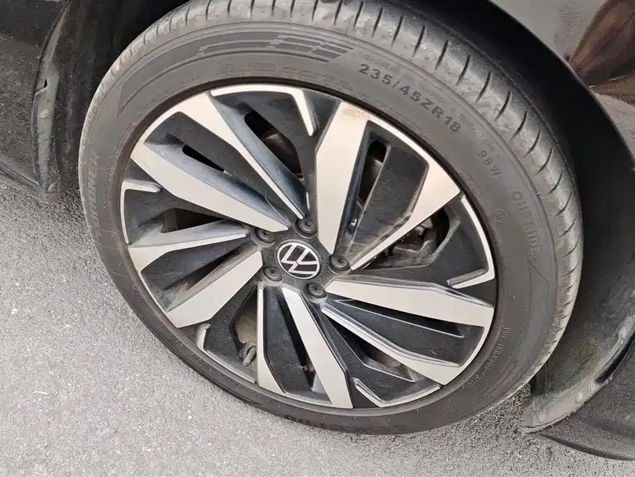 Volkswagen Passat 2023 из CN, фото 8