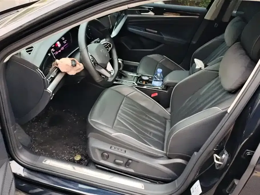 Volkswagen Passat 2023 из CN, фото 6