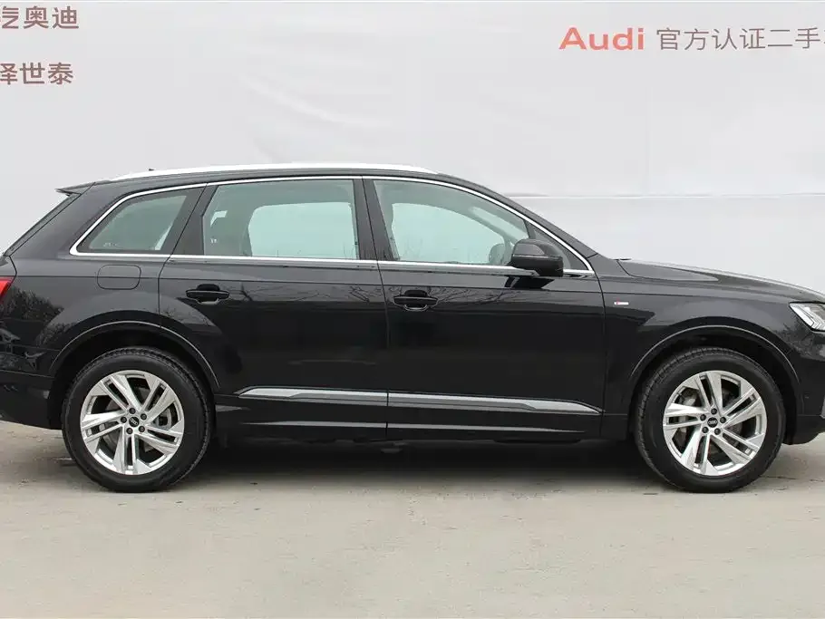 Audi Q7 2021 из CN, фото 4