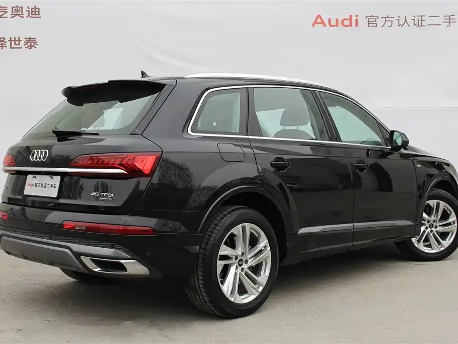 Audi Q7 2021 из CN, фото 9