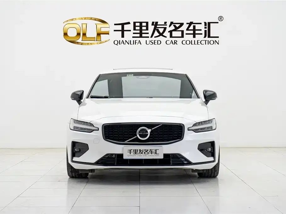 Volvo S60 2024 из CN, фото 7