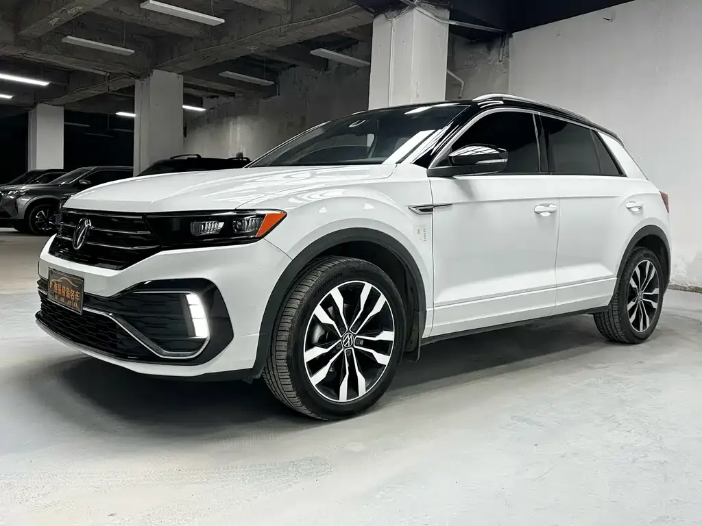 Volkswagen T-Roc — фото 9