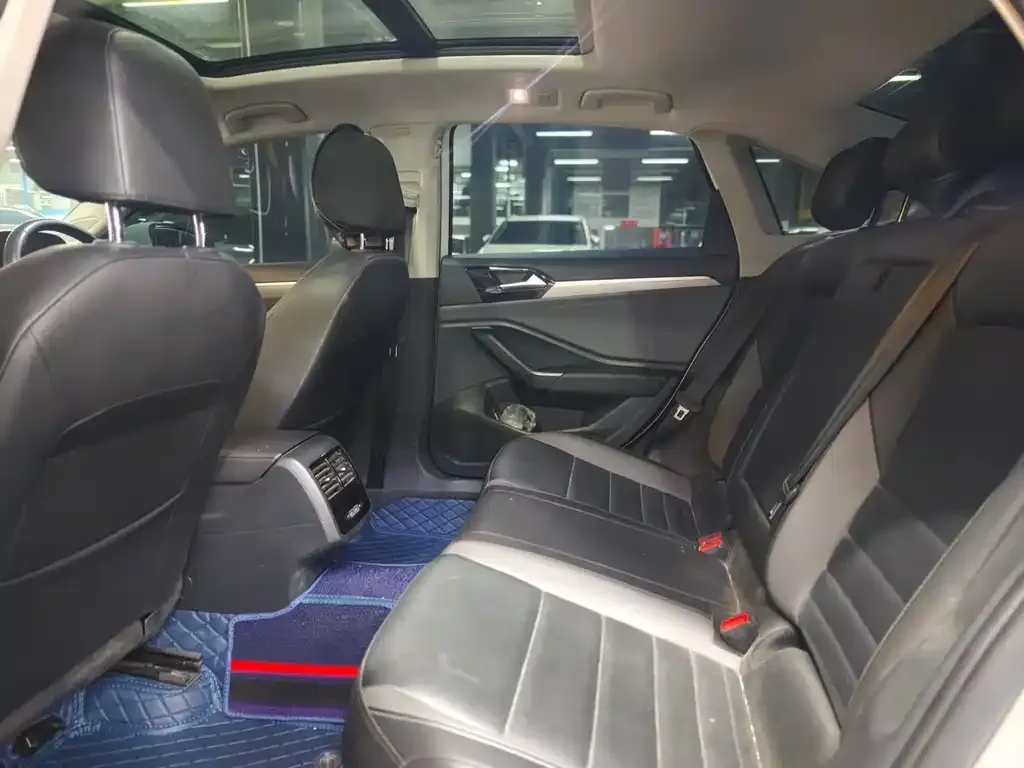 Volkswagen Sagitar 2022 из CN, фото 6