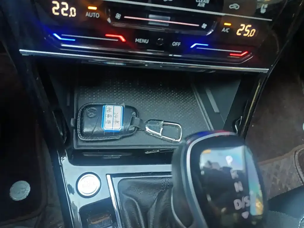 Volkswagen Passat 2024 из CN, фото 2