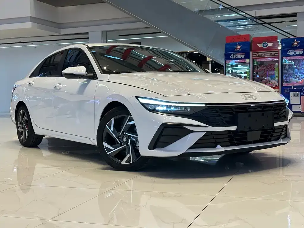 Hyundai Elantra 2024 из CN, фото 2