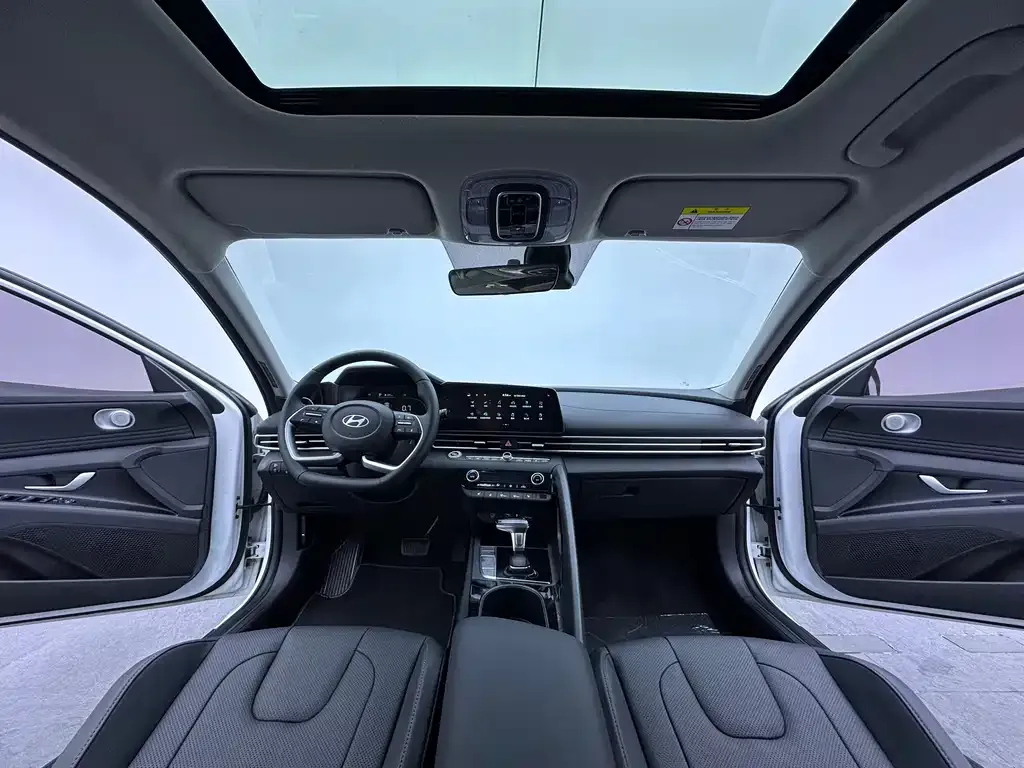 Hyundai Elantra 2024 из CN, фото 9