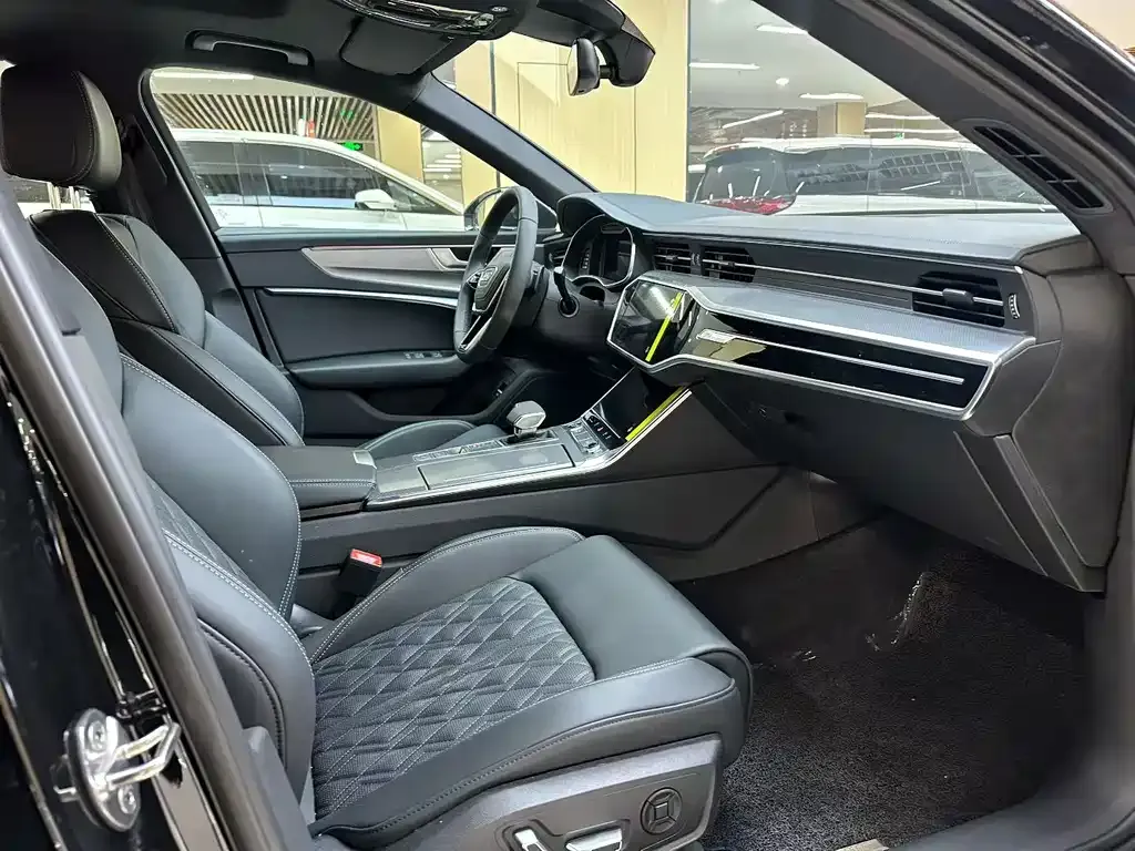 Audi A6L 2026 из CN, фото 5