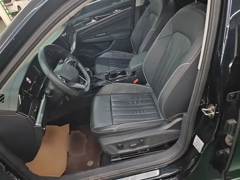 Volkswagen Passat 2023 из CN, фото 6