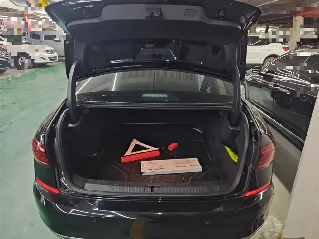 Volkswagen Passat 2023 из CN, фото 4