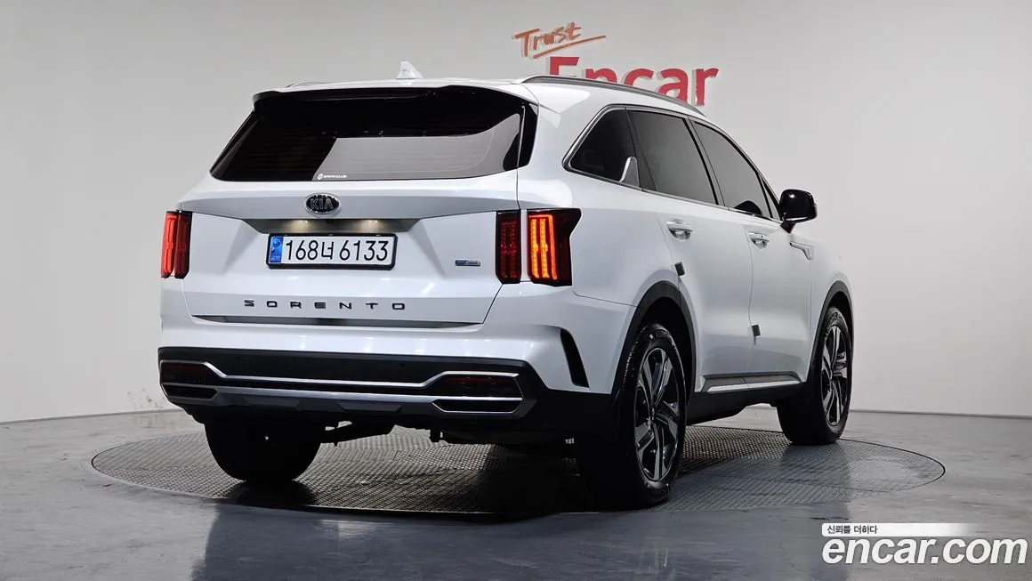 Kia Sorento — фото 8