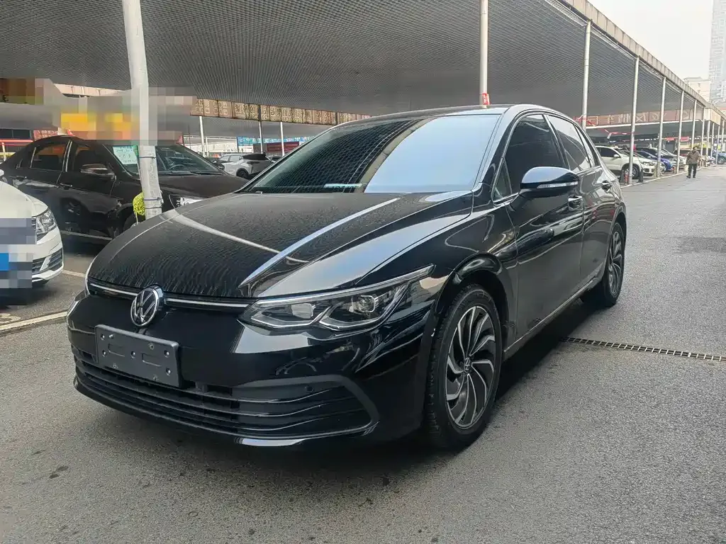 Volkswagen Golf 2023 из CN, фото 1