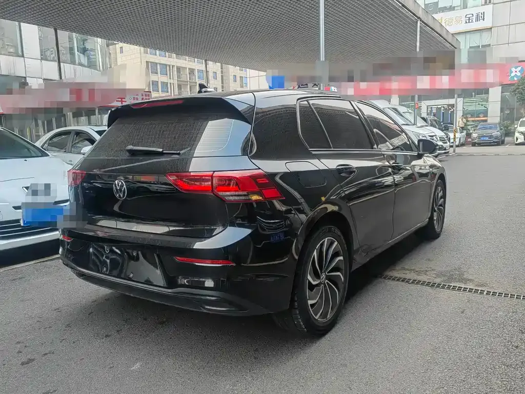 Volkswagen Golf 2023 из CN, фото 4
