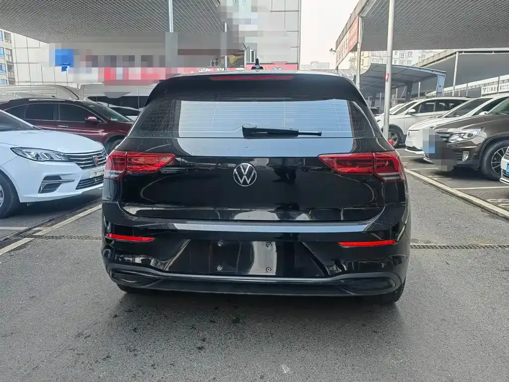 Volkswagen Golf 2023 из CN, фото 10