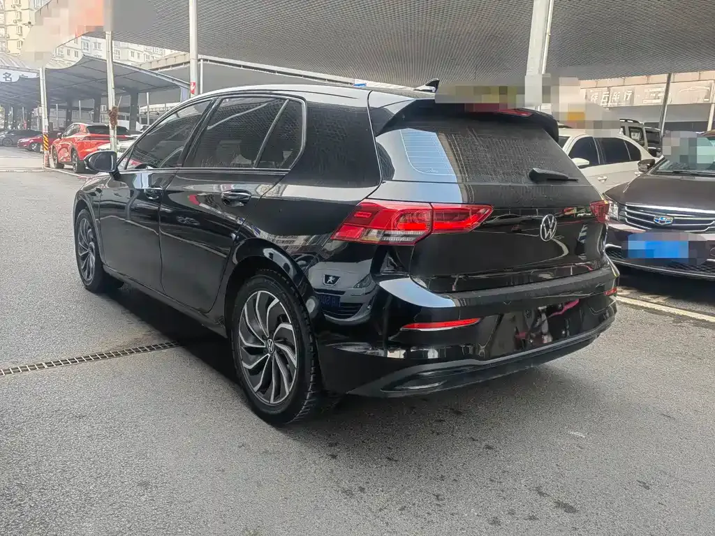 Volkswagen Golf 2023 из CN, фото 9