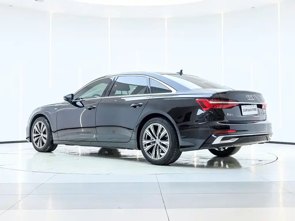 Audi A6L 2023 из CN, фото 2