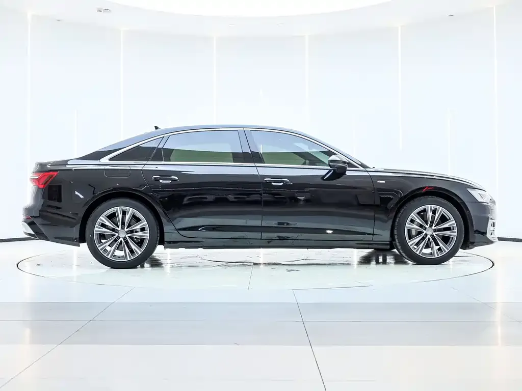 Audi A6L 2023 из CN, фото 4