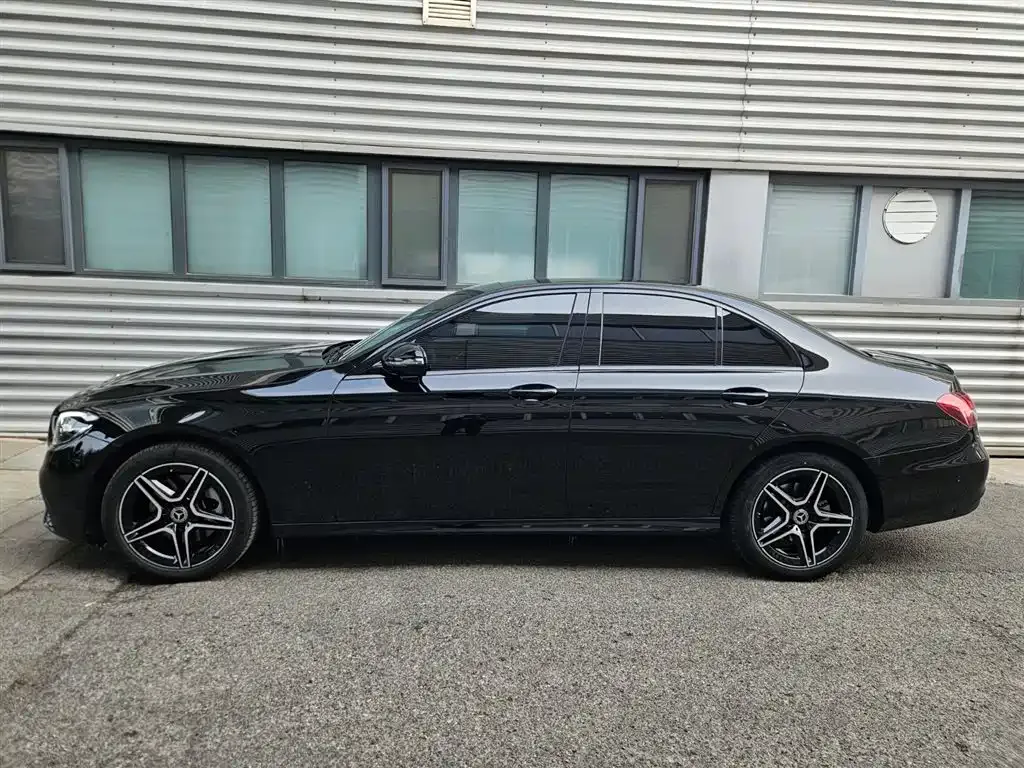 Mercedes-Benz E-Class (Import) — фото 10